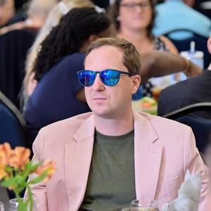 Meet your Posher, Jay